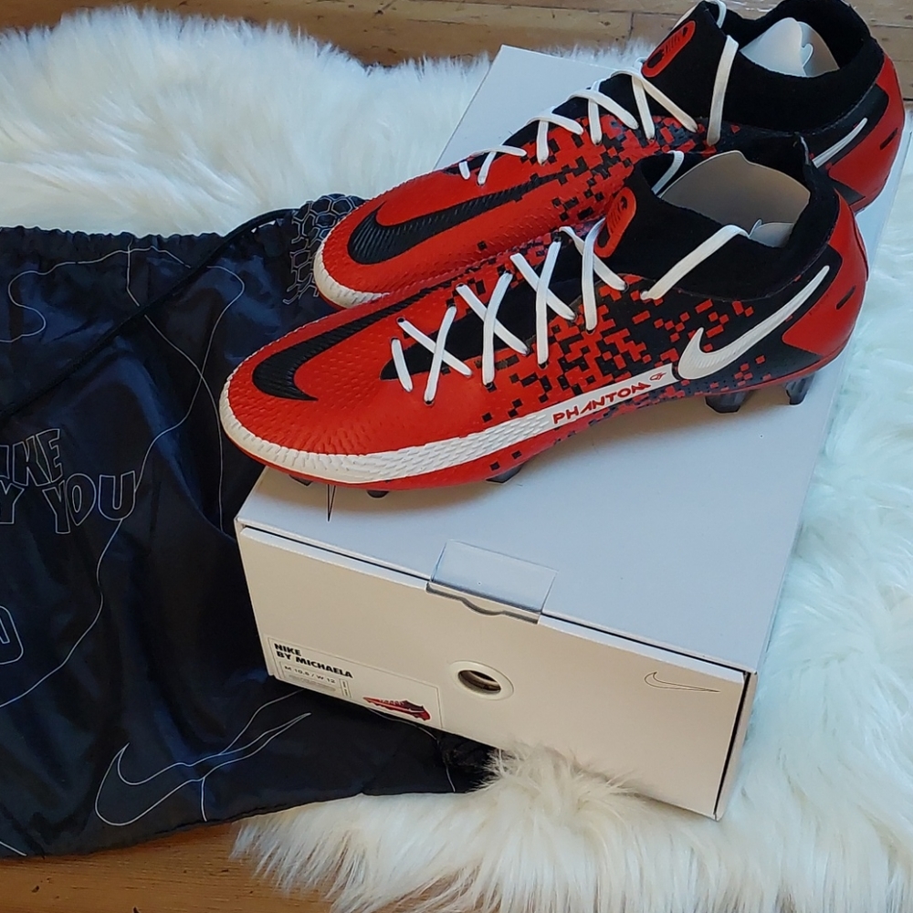 NEW Nike Phantom one of a kind soccer cleats
